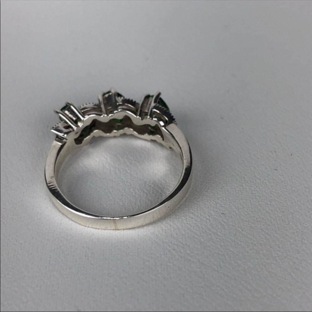 MARCASITE AND GREEN CZS RING - Picture 6 of 7